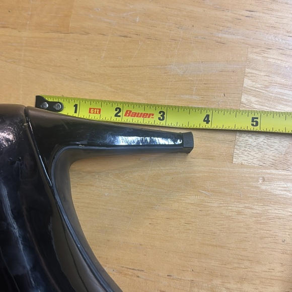 Black open toe heels 8 1/2. - Picture 6 of 6